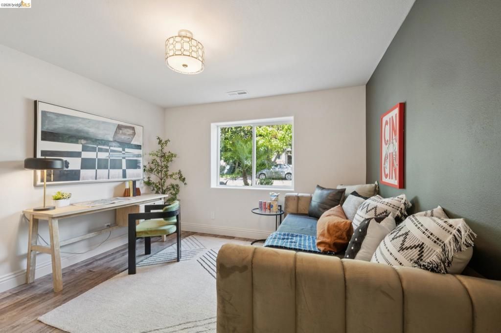 Image 30 of property listing at 933 56Th St, Oakland, CA 94608