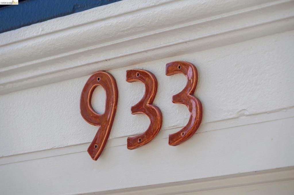 Image 46 of property listing at 933 56Th St, Oakland, CA 94608