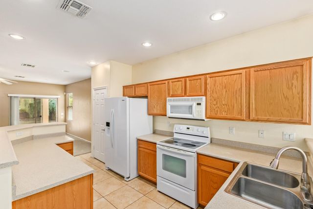 4091 S Vineyard Avenue, Gilbert, AZ 85297