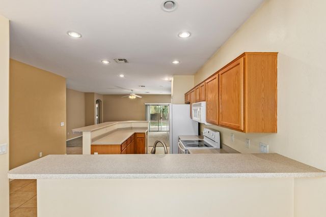 4091 S Vineyard Avenue, Gilbert, AZ 85297