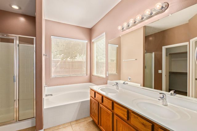 4091 S Vineyard Avenue, Gilbert, AZ 85297