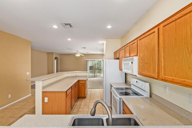 4091 S Vineyard Avenue, Gilbert, AZ 85297