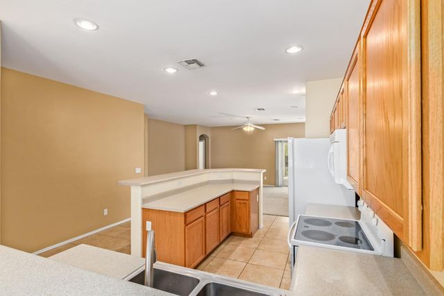 4091 S Vineyard Avenue, Gilbert, AZ 85297