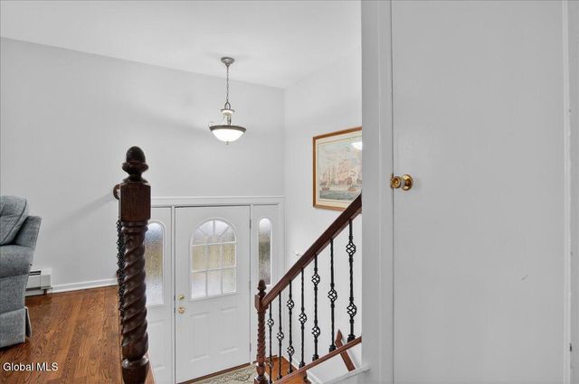 7 Bluebird Court, Waterford, NY 12188