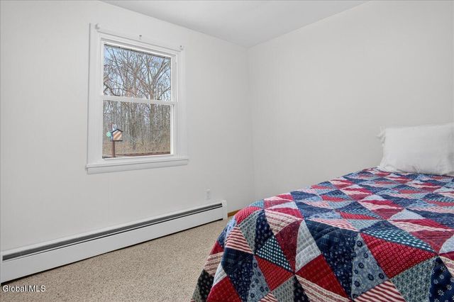 7 Bluebird Court, Waterford, NY 12188