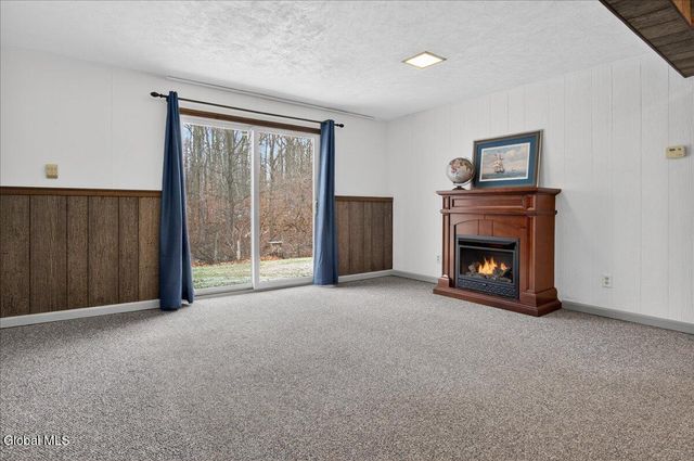 7 Bluebird Court, Waterford, NY 12188