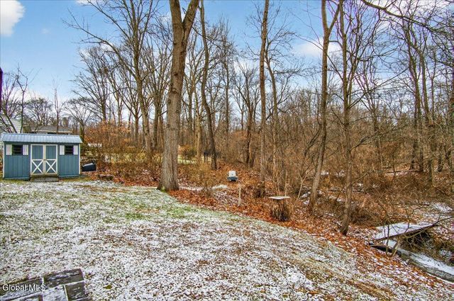 7 Bluebird Court, Waterford, NY 12188