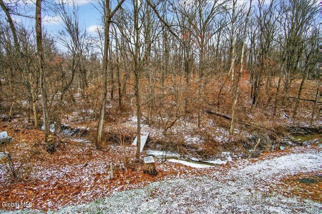 7 Bluebird Court, Waterford, NY 12188