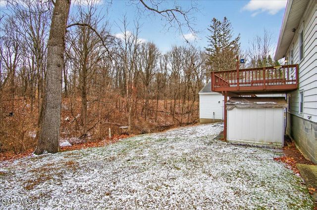 7 Bluebird Court, Waterford, NY 12188