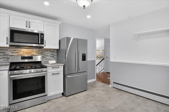 7 Bluebird Court, Waterford, NY 12188