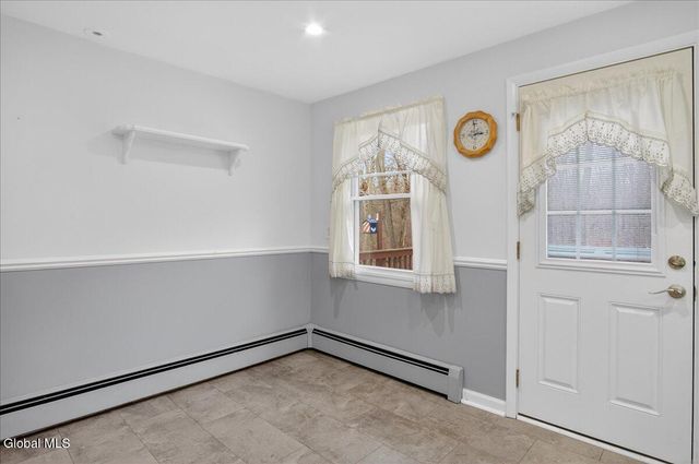 7 Bluebird Court, Waterford, NY 12188