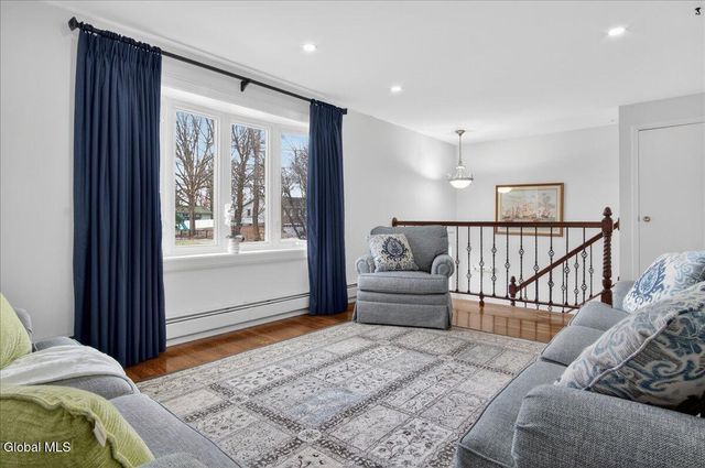 7 Bluebird Court, Waterford, NY 12188