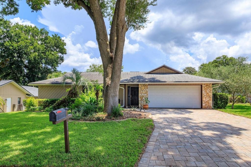 211 STEVENAGE DRIVE, Longwood, FL 32779