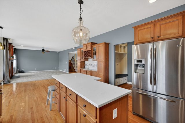 274 S 62nd Street, West Des Moines, IA 50266