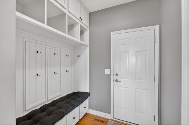274 S 62nd Street, West Des Moines, IA 50266