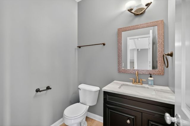 274 S 62nd Street, West Des Moines, IA 50266