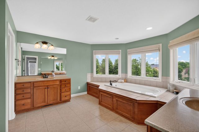 274 S 62nd Street, West Des Moines, IA 50266