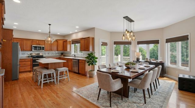 274 S 62nd Street, West Des Moines, IA 50266