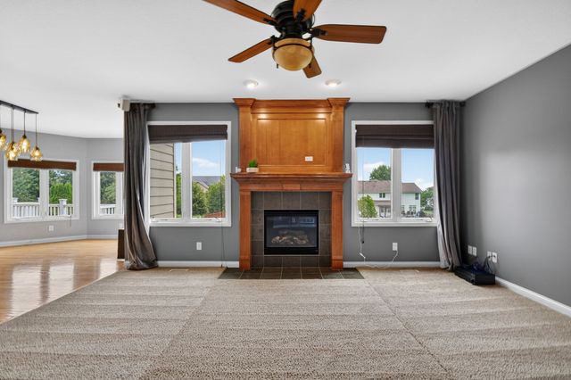 274 S 62nd Street, West Des Moines, IA 50266