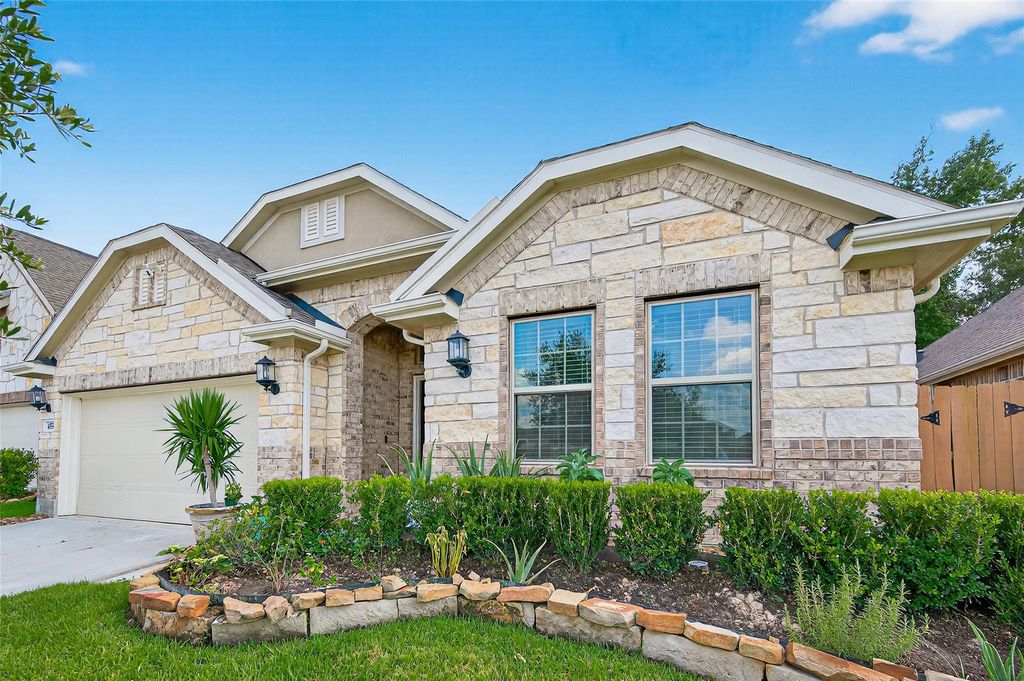 4550 Shallow Ember Drive, Spring, TX 77386