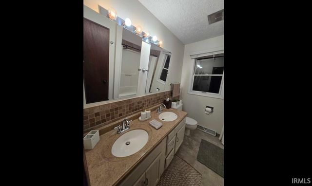 1632 S Sycamore Court, Bloomington, IN 47401