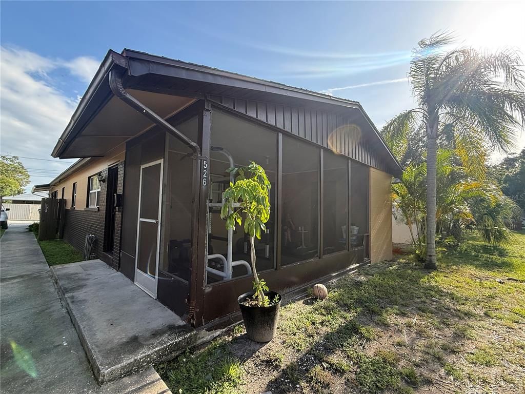 526 93RD AVENUE N, St Petersburg, FL 33702