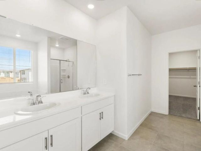 2261 Hewins St, Manteca, CA 95337