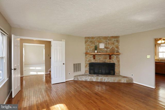 4255 SHELTON DR, Pomfret, MD 20675