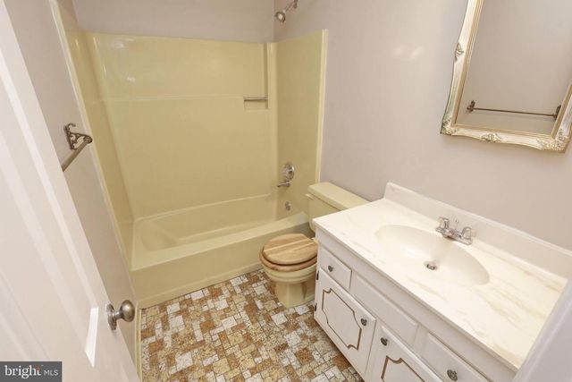 4255 SHELTON DR, Pomfret, MD 20675