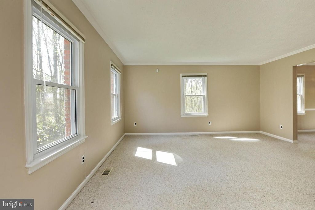 Image 10 of property listing at 4255 SHELTON DR, Pomfret, MD 20675