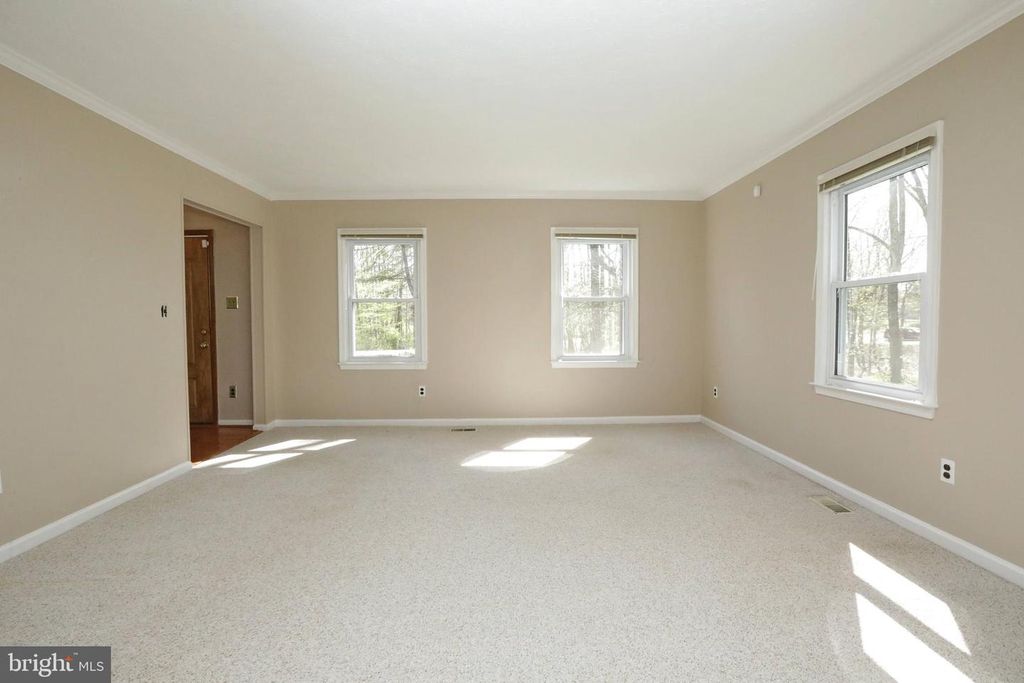 Image 11 of property listing at 4255 SHELTON DR, Pomfret, MD 20675