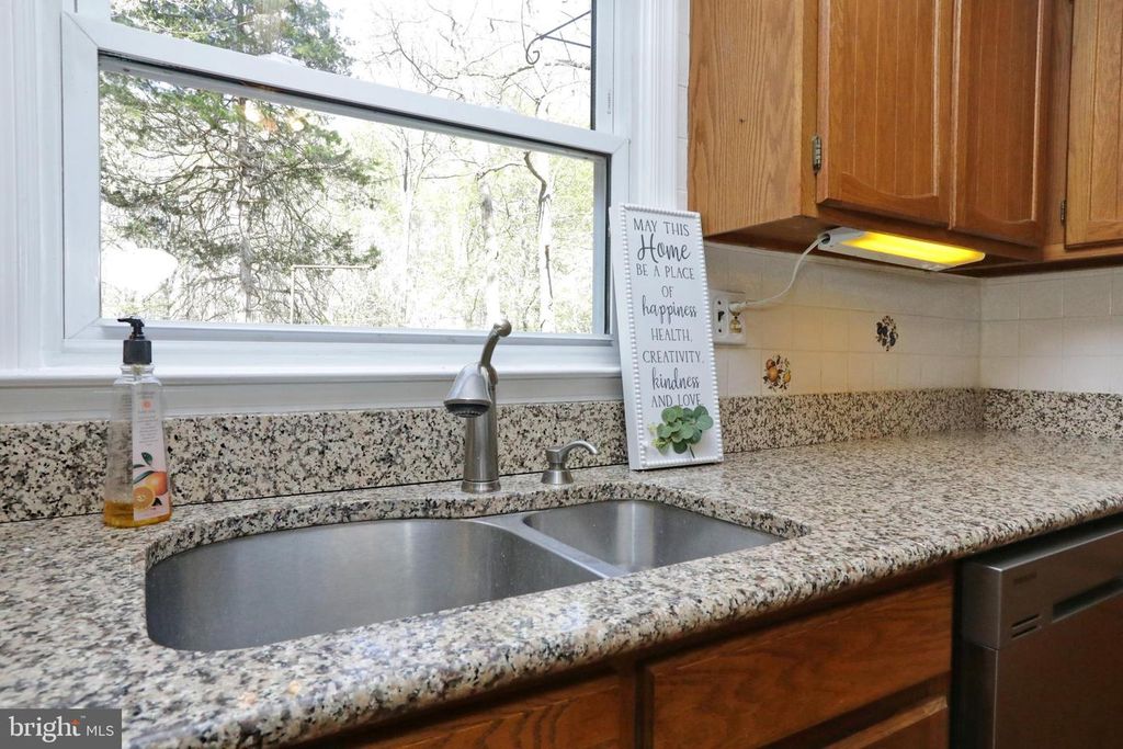 Image 20 of property listing at 4255 SHELTON DR, Pomfret, MD 20675