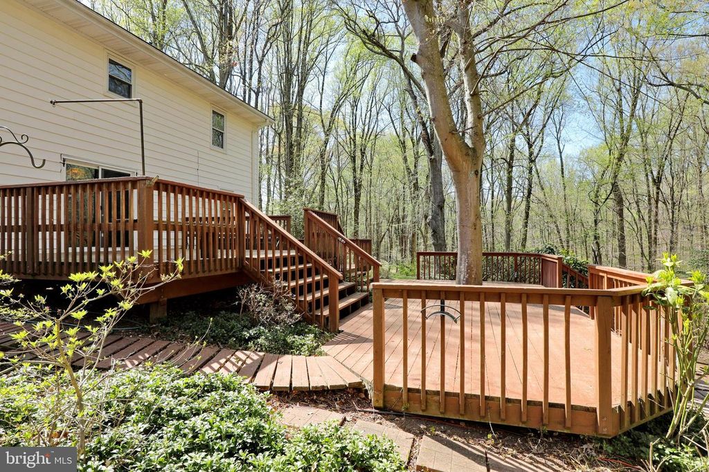 Image 3 of property listing at 4255 SHELTON DR, Pomfret, MD 20675