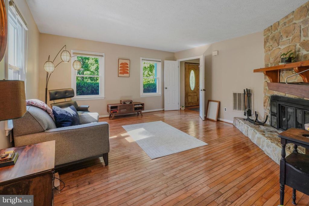 Image 31 of property listing at 4255 SHELTON DR, Pomfret, MD 20675