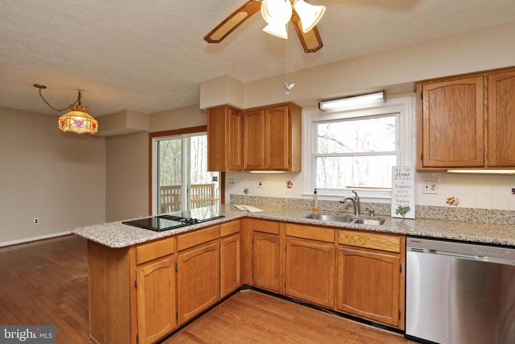 Image 6 of property listing at 4255 SHELTON DR, Pomfret, MD 20675