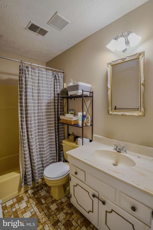 Image 61 of property listing at 4255 SHELTON DR, Pomfret, MD 20675