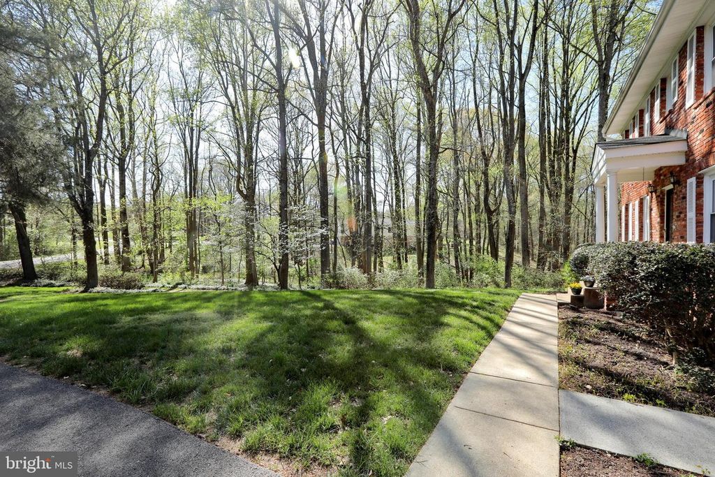 Image 68 of property listing at 4255 SHELTON DR, Pomfret, MD 20675