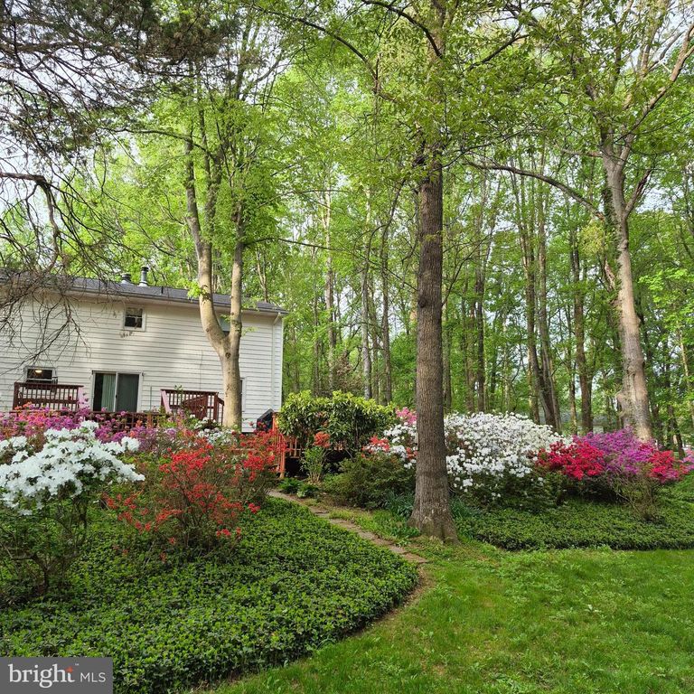 Image 87 of property listing at 4255 SHELTON DR, Pomfret, MD 20675