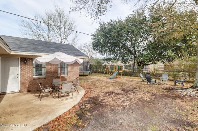 830 Bluewood Drive, Biloxi, MS 39532