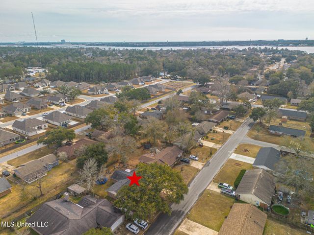 830 Bluewood Drive, Biloxi, MS 39532