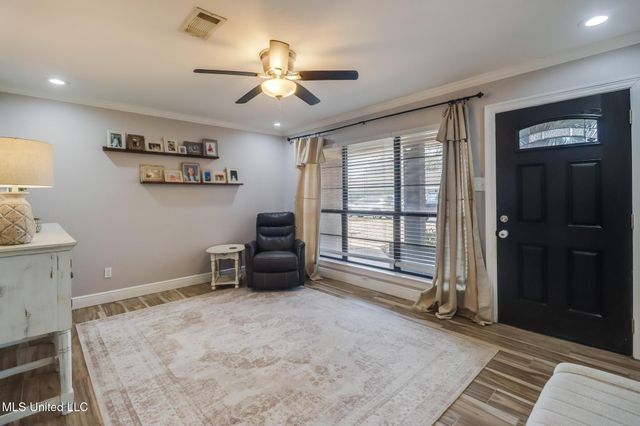 830 Bluewood Drive, Biloxi, MS 39532