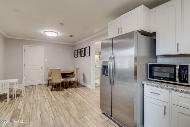 830 Bluewood Drive, Biloxi, MS 39532