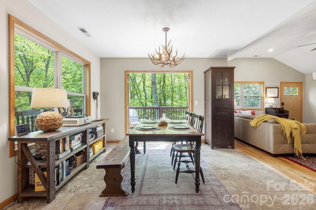 500 Winter Star Road, Burnsville, NC 28714