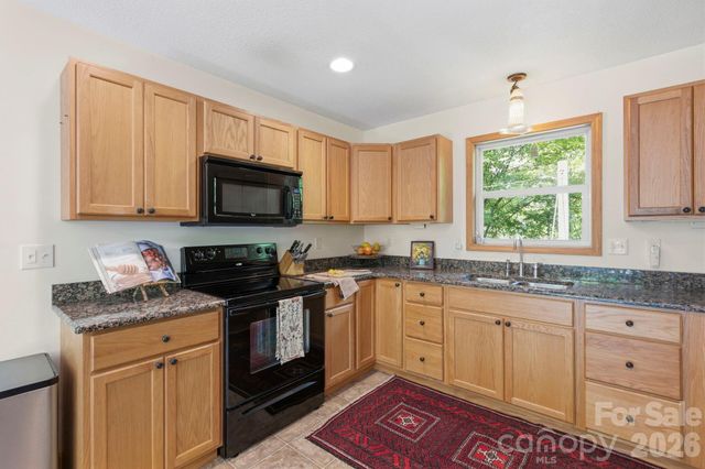 500 Winter Star Road, Burnsville, NC 28714