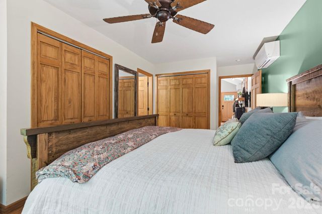 500 Winter Star Road, Burnsville, NC 28714