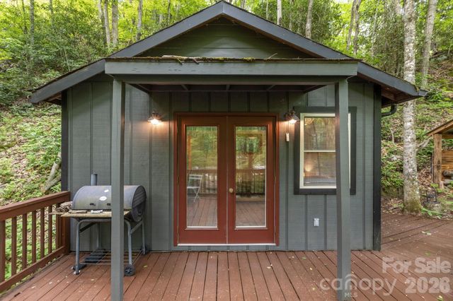 500 Winter Star Road, Burnsville, NC 28714
