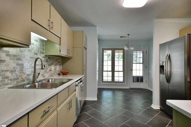 73 Forest Lake Drive, Greenville, SC 29681