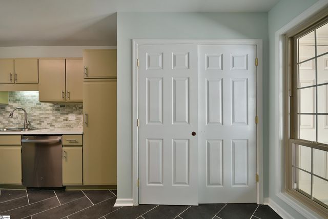 73 Forest Lake Drive, Greenville, SC 29681