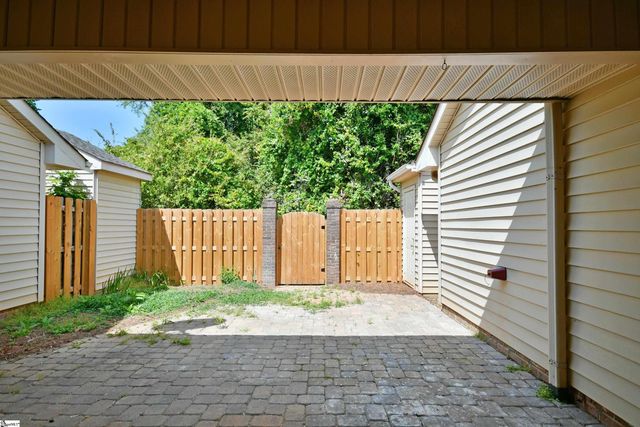 73 Forest Lake Drive, Greenville, SC 29681