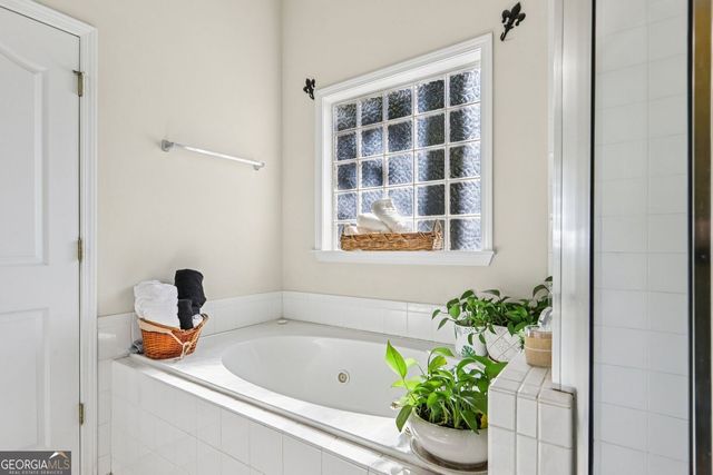 255 Squire Lane, Fayetteville, GA 30214